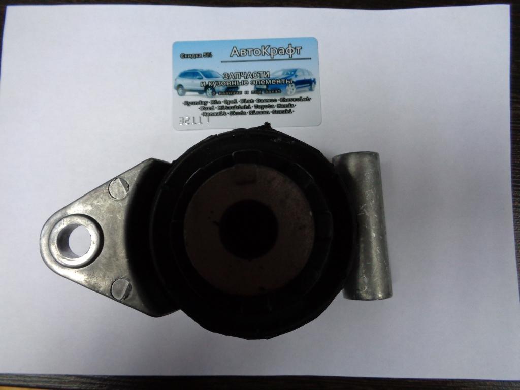 Опора двигателя задняя Opel Astra H