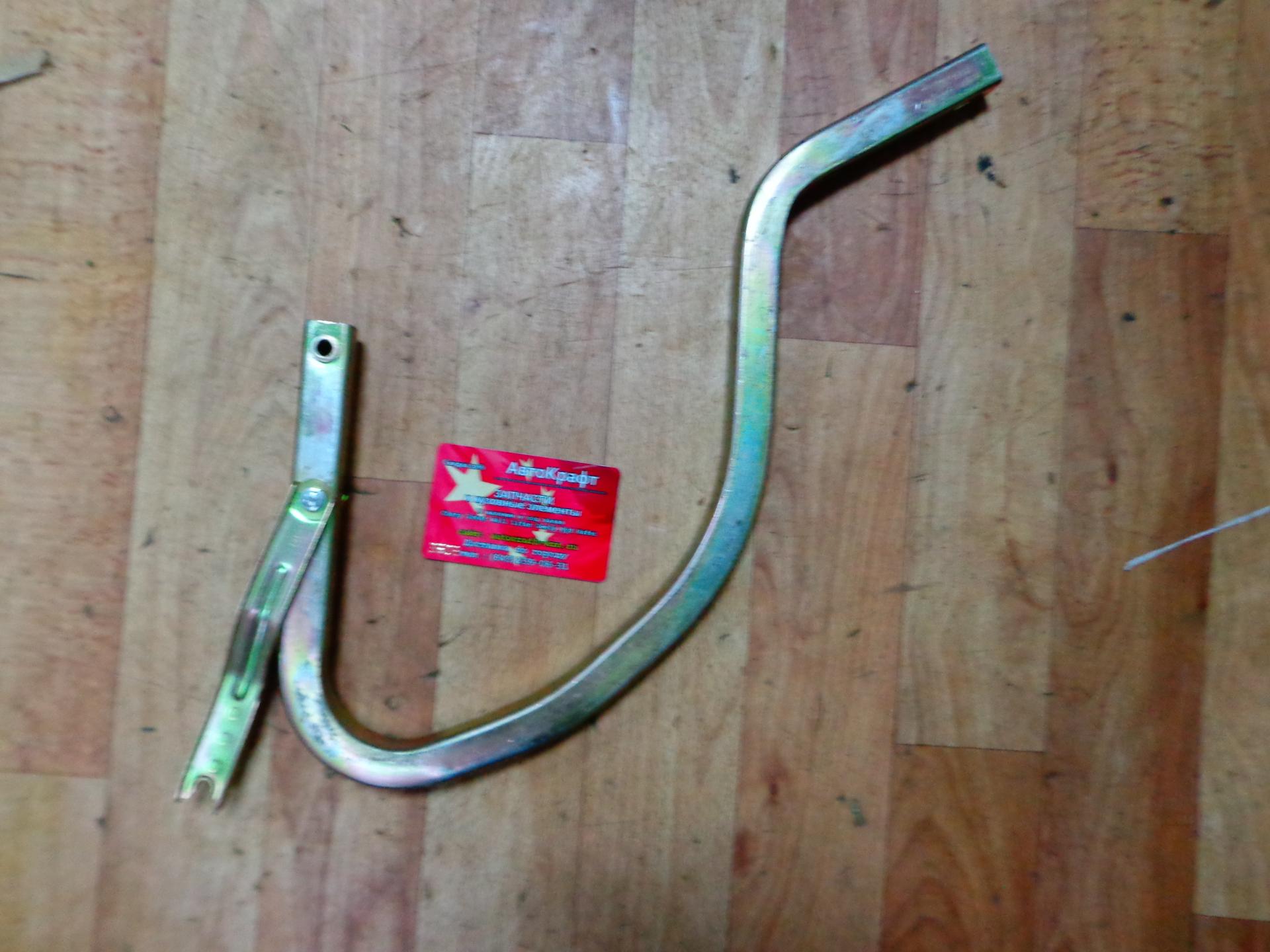 Петля крышки багажника правый BYD F3,F3R