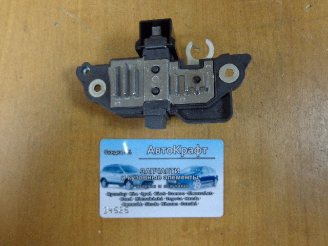 Регулятор напряжения генератора Renault Sandero